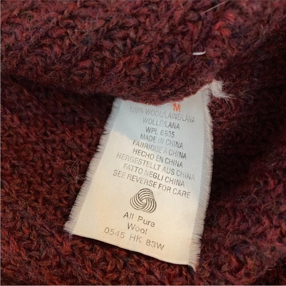 🍷Vintage Woolrich Wool Henley Knit Burgundy Sweater🍷 - Picture 6 of 9